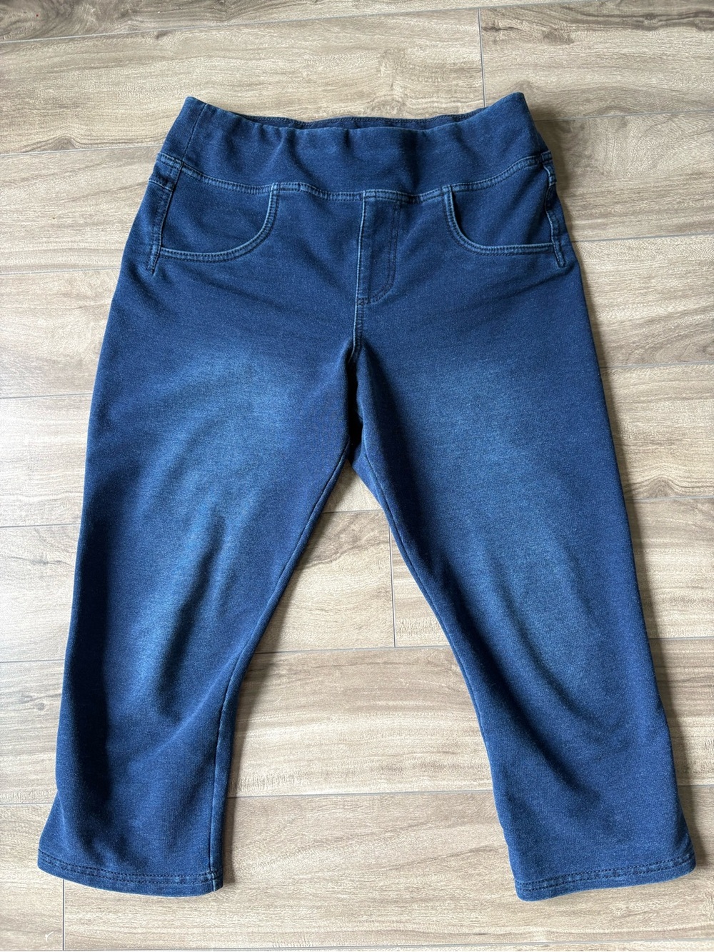 HUE Navy Blue Capri Leggings - P/S